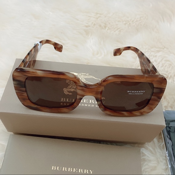 24H flash sale ? auth Burberry TB Monogram Motif Sunglasses NWT main image 9